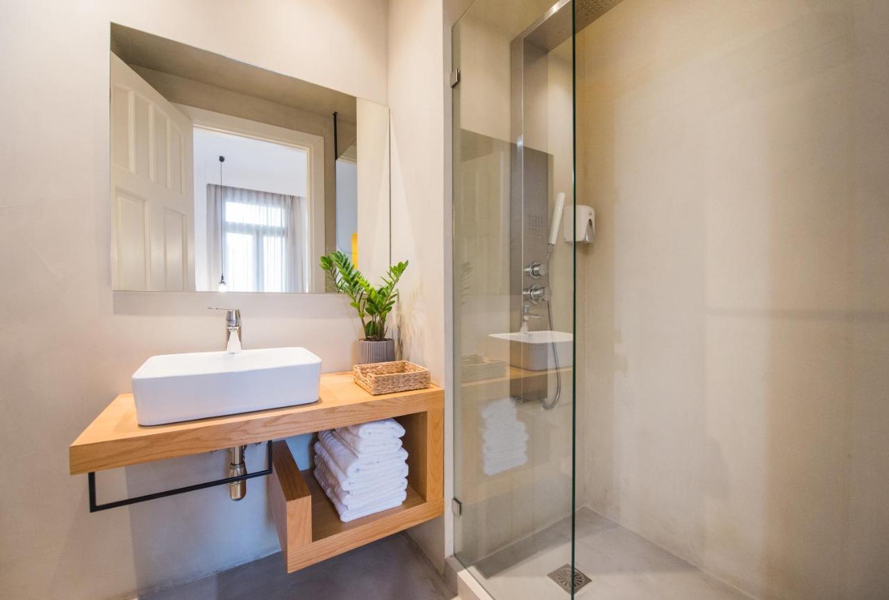 Monk Monastiraki Suites أثينا المظهر الخارجي الصورة