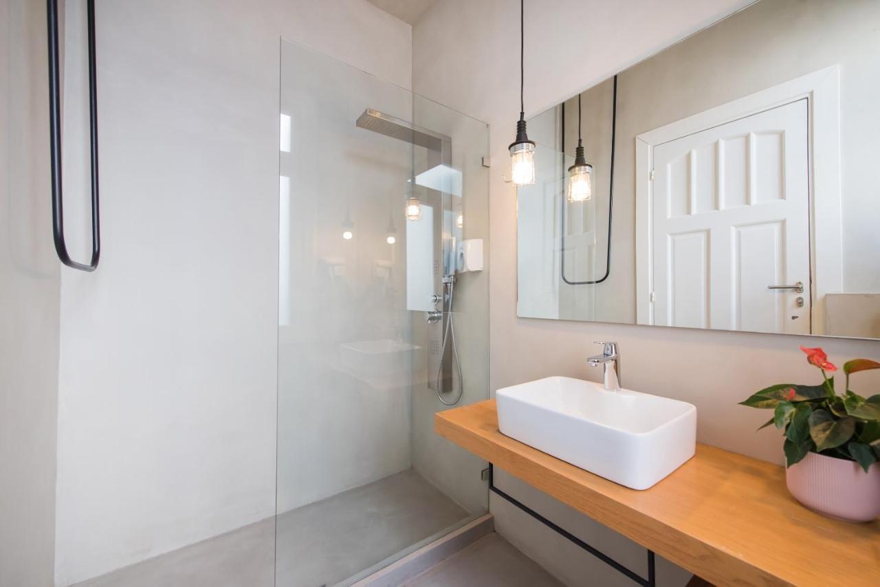 Monk Monastiraki Suites أثينا المظهر الخارجي الصورة